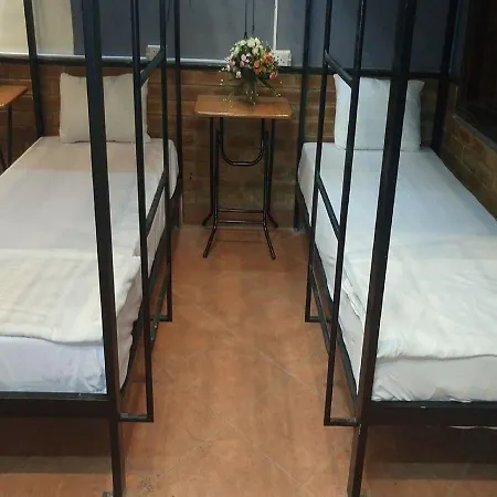 Hanoi Bluestar Hostel 2